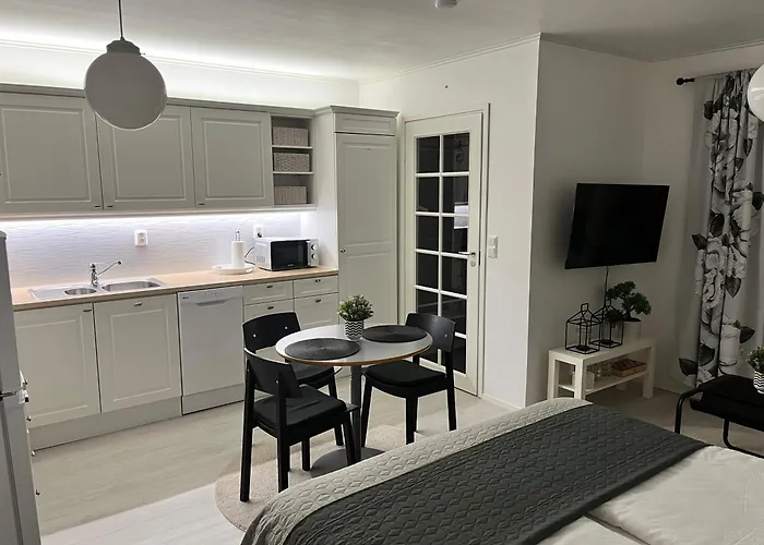 Kodikasta Majoittumista Hyvaellae Sijainnilla!